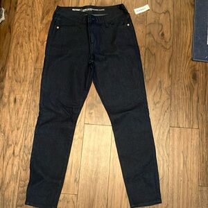 Nwt Old Navy super skinny mid-rise jeans size 6